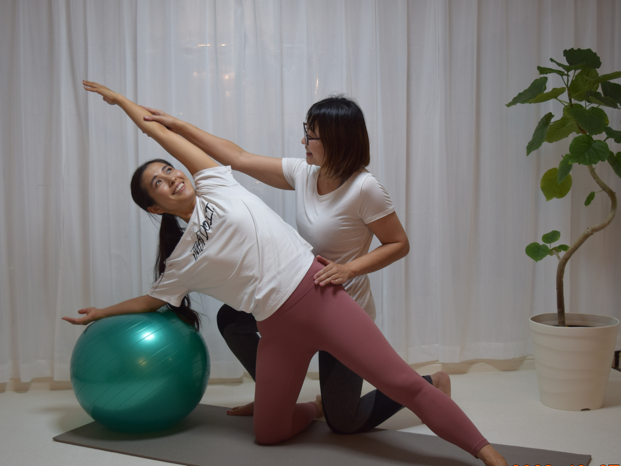 初心者 バランスボールピラティス(60分) 体験