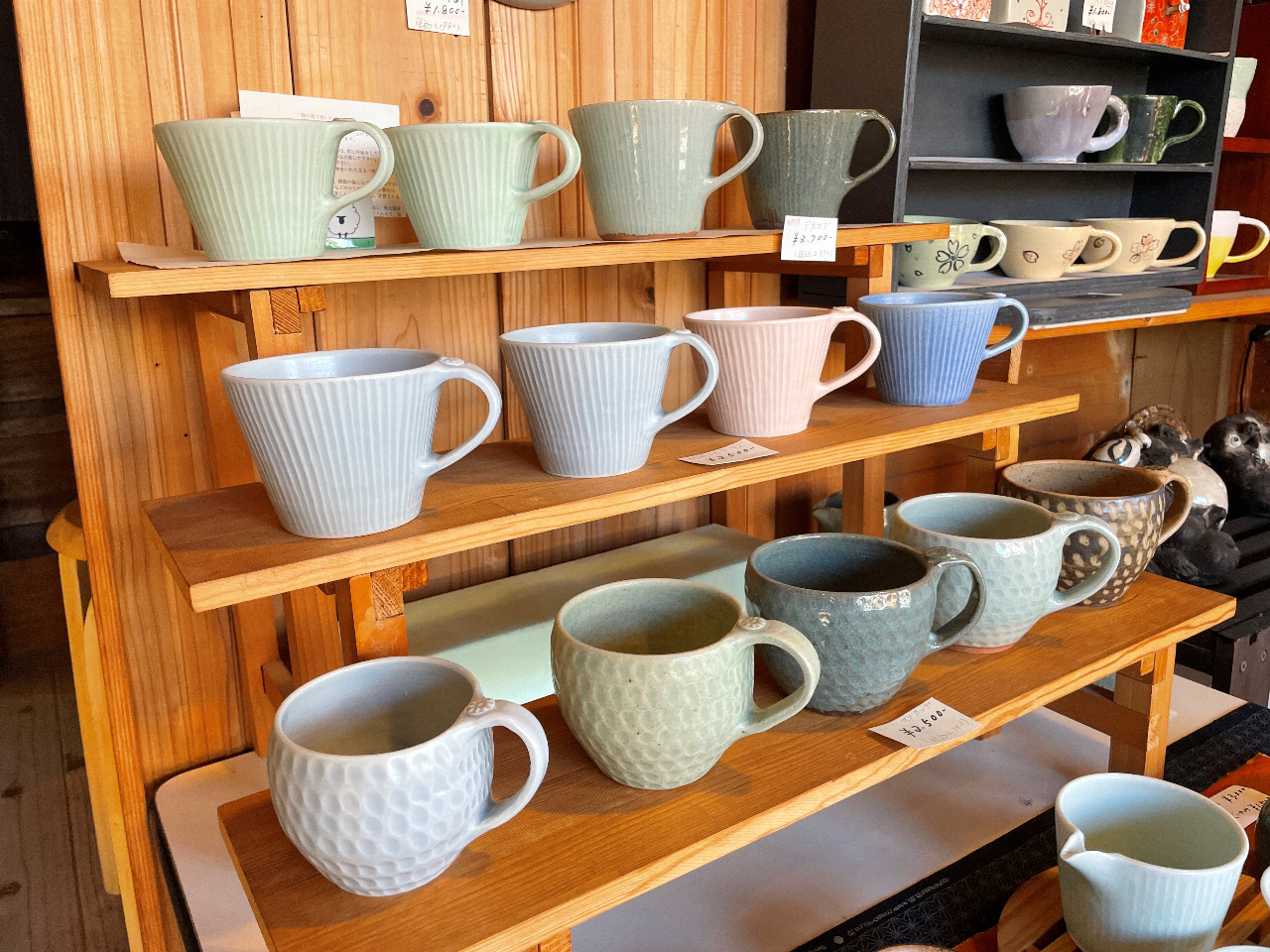 【陶芸体験】マグカップ、お皿、お茶碗など、1kgの粘土から2~3個程お好きなもの...