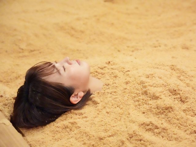 森林の香りのおがくずに包まれた温浴でリラックス♪