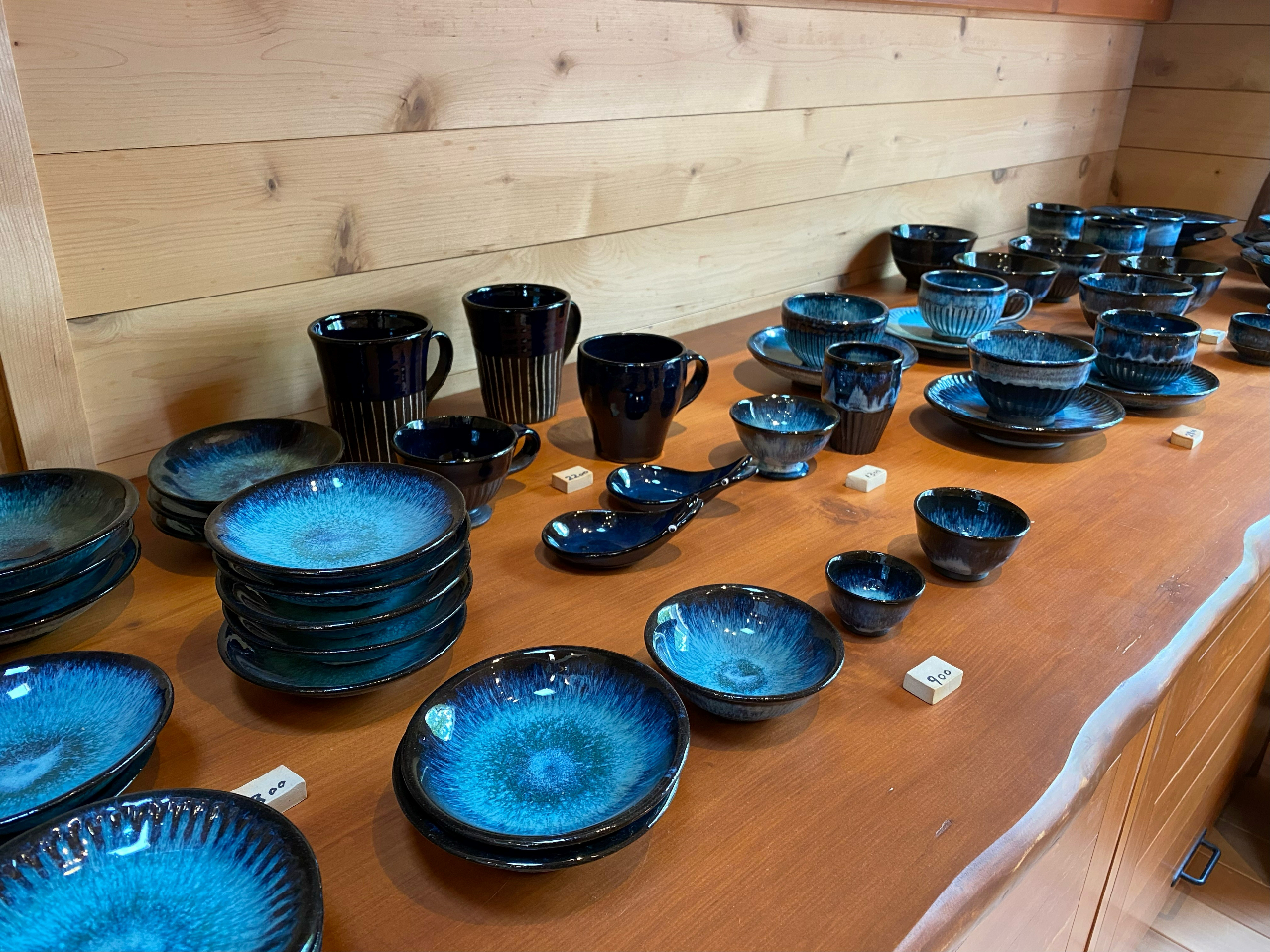 【陶芸体験】色と形にこだわった世界に一つだけの食器作り!!