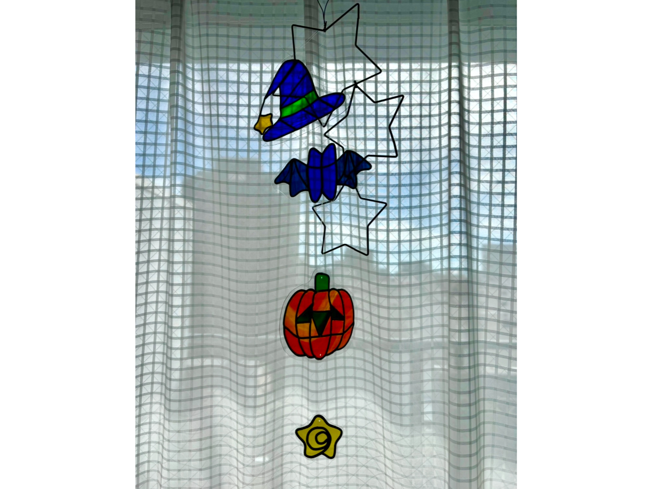 3ނ̒2IłBԉɂ鉩F͕̐tĂ܂ t̐^C[͊܂܂܂B