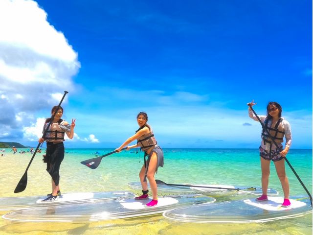 宮古島の美しい海を楽しむなら、SUPをしながら海中探索できる、クリアSUPがオススメ!!