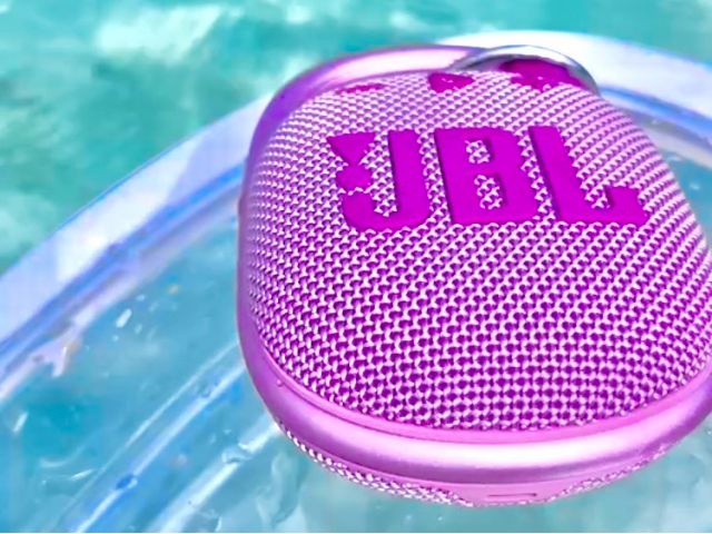 ☆JBLの防水スピーカー無料貸し出し中☆クリアSUPに乗りながら大好きな曲を聴く最高のchillタイムを!!