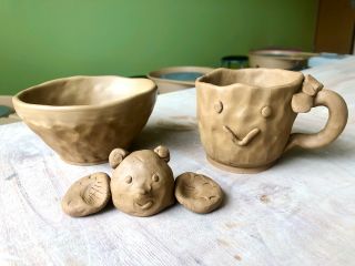 赤土のてびねり体験です♪うつわやオブジェ自由なかたちがつくれます☆1kg全部を使うと大きいどんぶりサイズもつくれます!