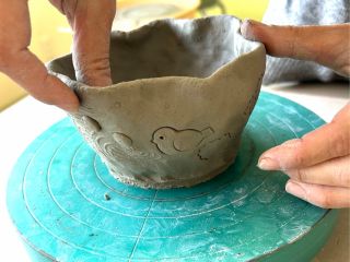 自由にマグカップやうつわなどのかたちがつくれます!自分だけのオリジナル☆個性あふれるかたちにぜひチャレンジしてみて下さい♪