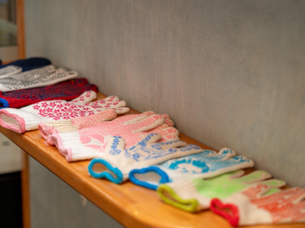 滑り止め軍手販売中!1双200円です。