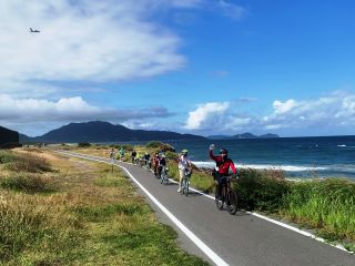観光ガイドと一緒に巡るサイクルツアーです♪海×歴史が深すぎる町の魅力を皆様のペースに合わせてサイクリングします♪お一人からお申込みいただけます♪