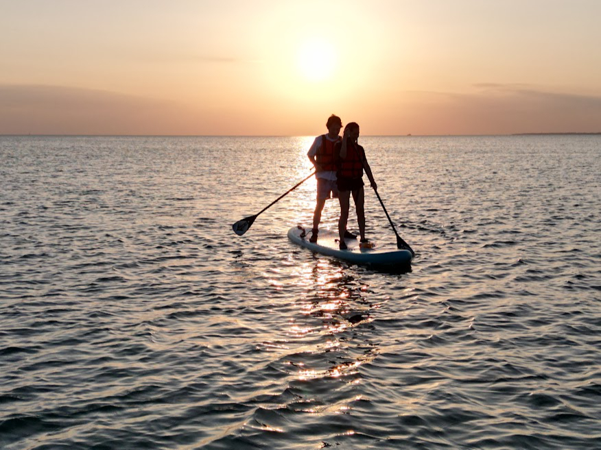 2人乗りにチャレンジしたり、SUP体験も楽しみましょう(^^