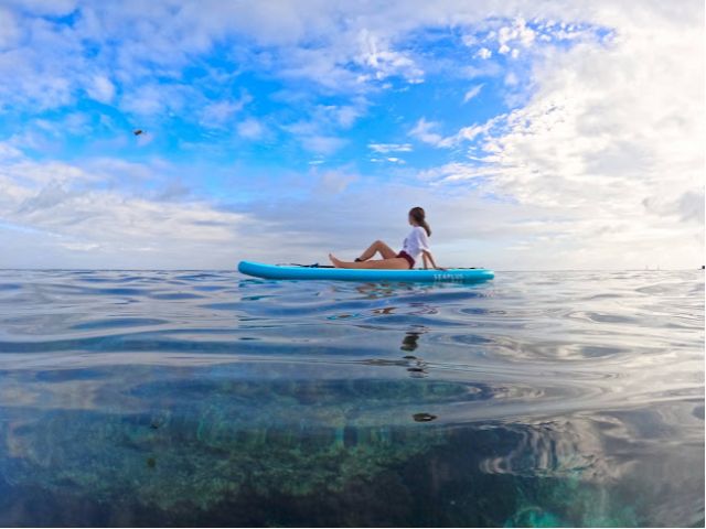 風の弱い日は、海面なのか空なのか、わからないくらい綺麗な宮古島の海
