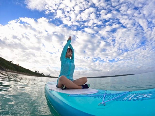 ヨガでリラックスしてSUPで遊べる!満喫プランです
