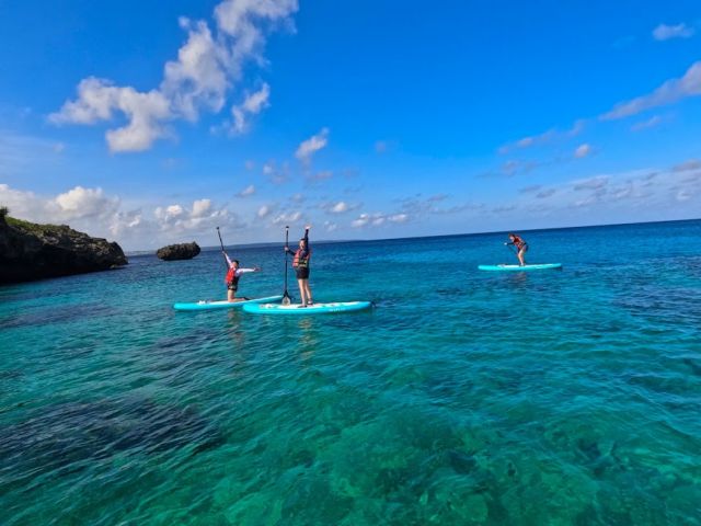 SUPで行った先でSUPYOGAを楽しむこともできます!