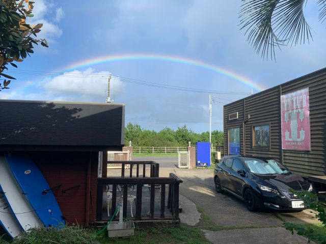 駐車場代、温水シャワー代等は含まれません。