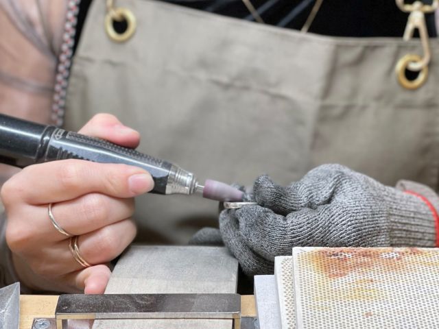 最後はスタッフがひとつひとつ丁寧にお仕上げいたします。