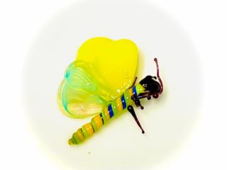 ガラスでできたパーツ