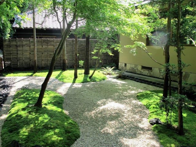 画室北側「一遇の庭」