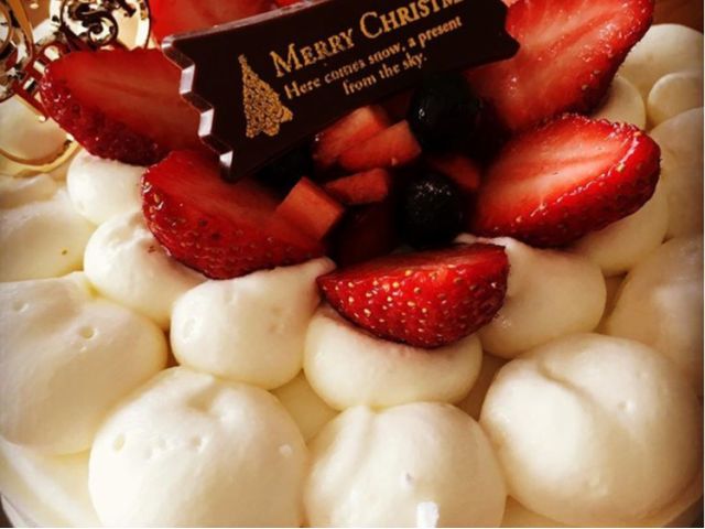 絞り方の説明を聞いてそれぞれオリジナルの仕上がりも。クリスマス飾りもお求めいただけます。