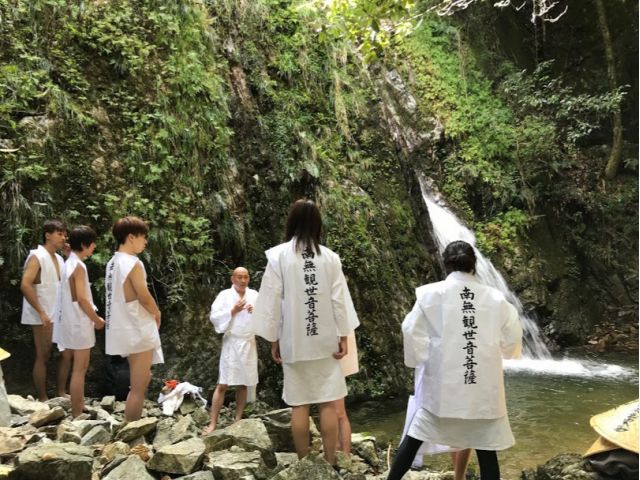 滝行H