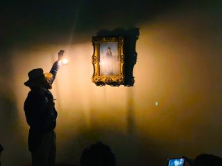 ひろしまに夜の帳が降りる頃 物語はひっそりと舞台袖から始まります。