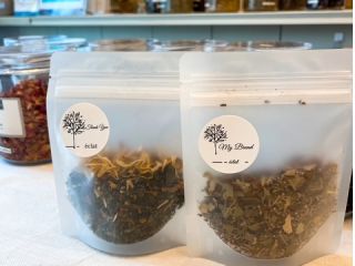 大切なあの方へ 自分のために 40種類のハーブからブレンドしていただけます