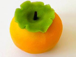 11月は「柿」をつくります。定番のメニューです。