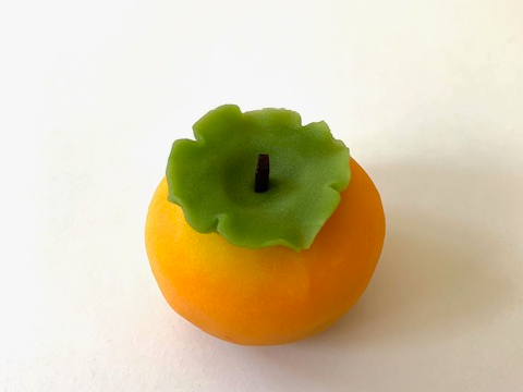 秋のメニューは本物そっくりな【柿】