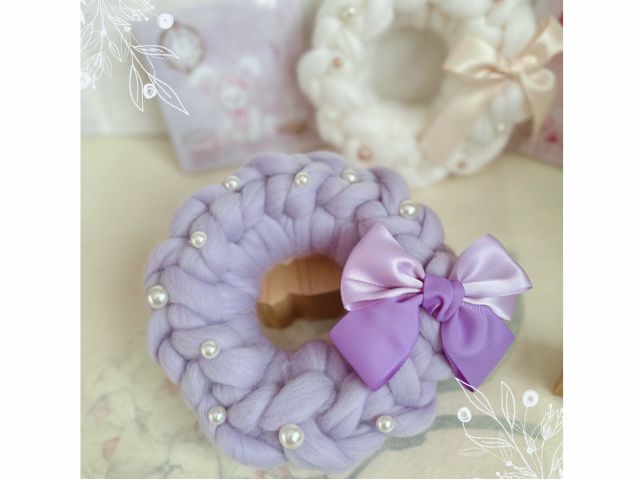 初心者の方にも簡単にサクサク編めるリースです!可愛くデコレーションしちゃいましょう!