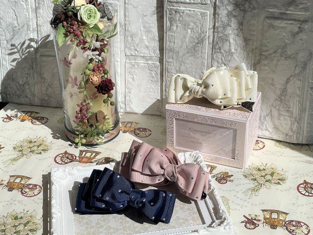 4,000円コース こちらはリボンを2個お作りいただき、バナナクリップまたはバンスクリップを1個お作りいただくコースです。