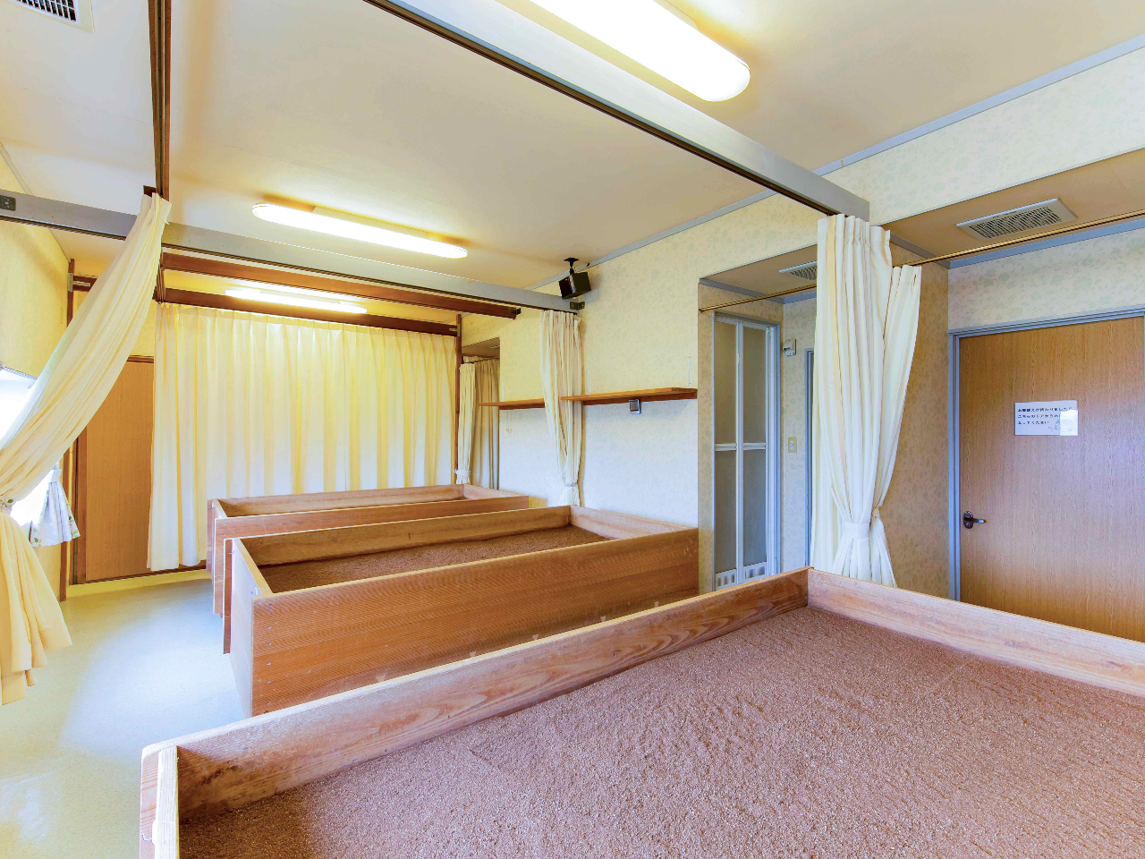 酵素の浴槽は3艘ございます。ご家族やお友達とご一緒に♪