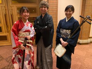 初心者から始める津軽三味線教室 salon彩葉 千葉教室 は三味線が初めての方でも安心して楽しめます♪ 一緒に楽しく弾きましょう。