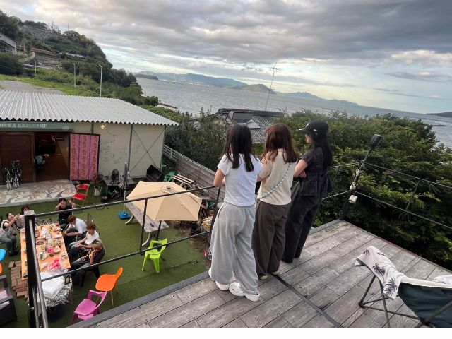 瀬戸内の魅力を存分に感じる大パノラマの景色です。