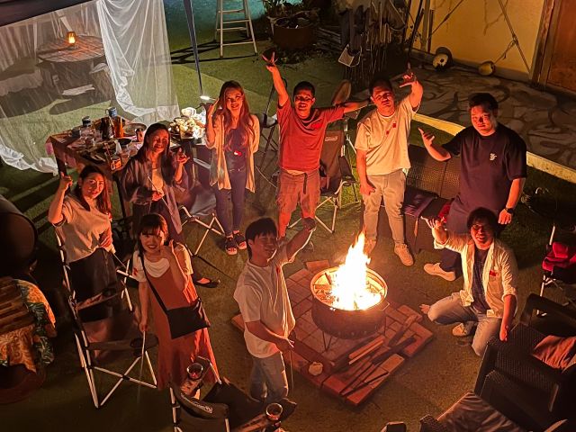 知らない人も焚き火で友達になれちゃう