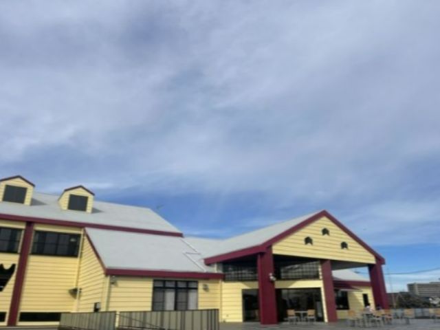 大屋根広場(バーベキュー場)は、川越市グリーンツーリズム拠点施設(農業ふれあいセンター)の敷地内にございます。 駐車場も完備!