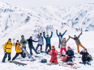 最高の景色を一緒に滑ればどんどんスノボ仲間も増えちゃいます♪