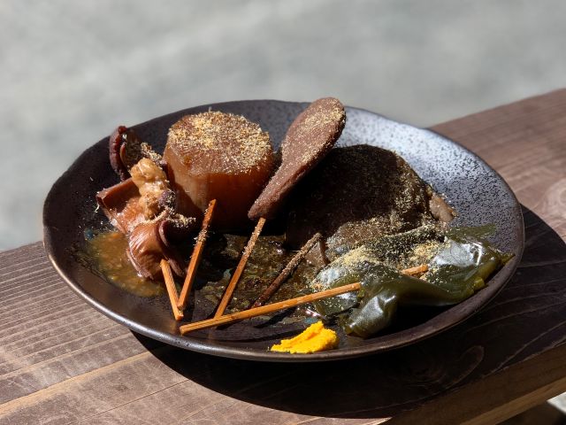 湯元屋こだわりの静岡おでん。食べてってくださいね〜♪