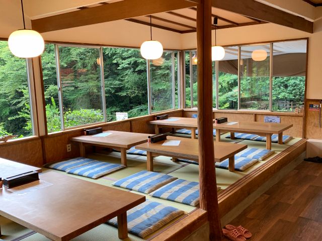 お食事処で自慢の静岡おでんとお蕎麦をご堪能ください♪