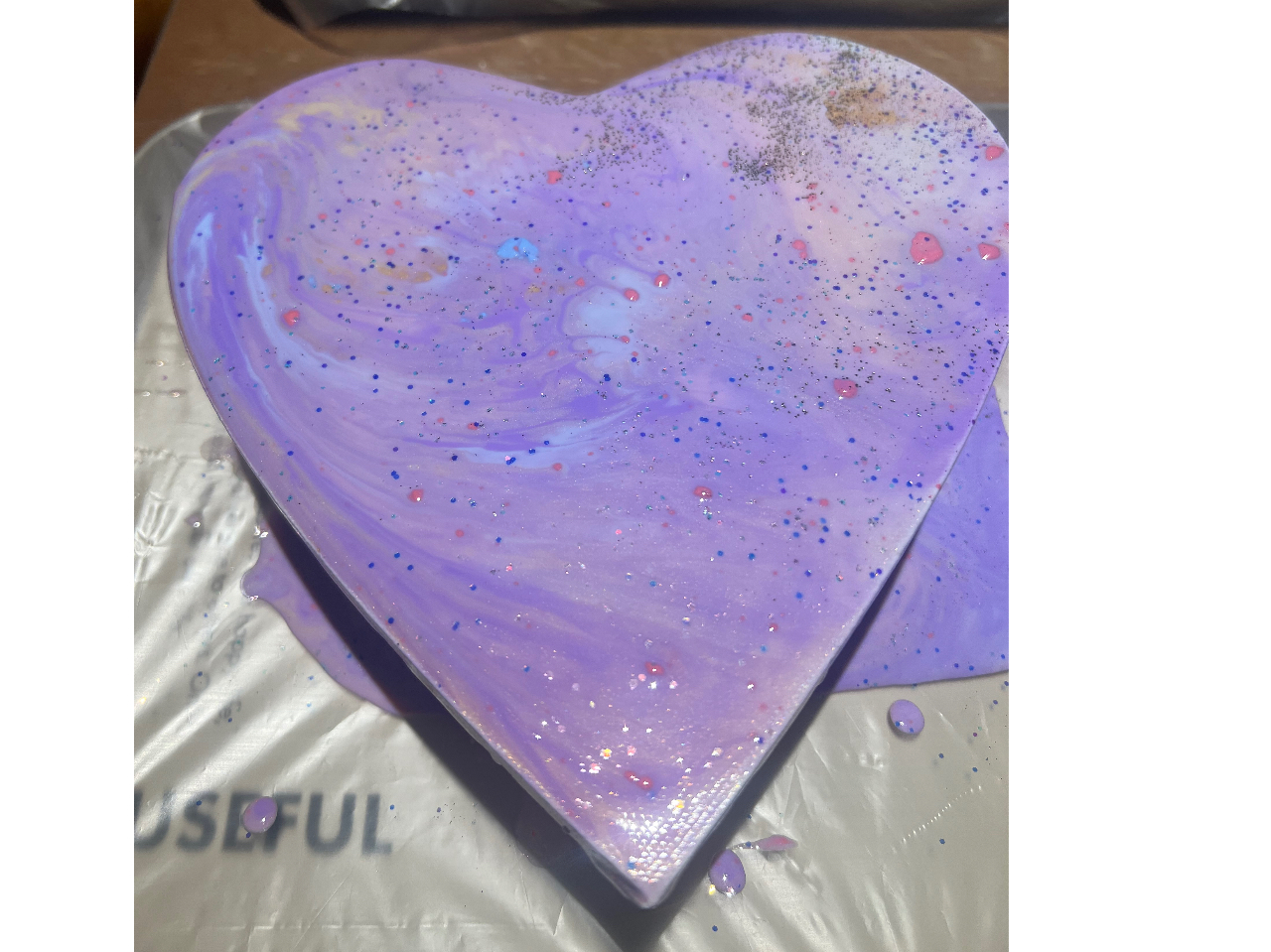 �G�̋�̗���������Ǝc���Ă�̂�����