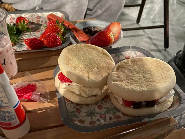 完全持ち込み自由!お好きなデザート、ドリンクをお作りいただけます♪※匂いの強いもの、他の方の迷惑となるものはご遠慮いただいております。
