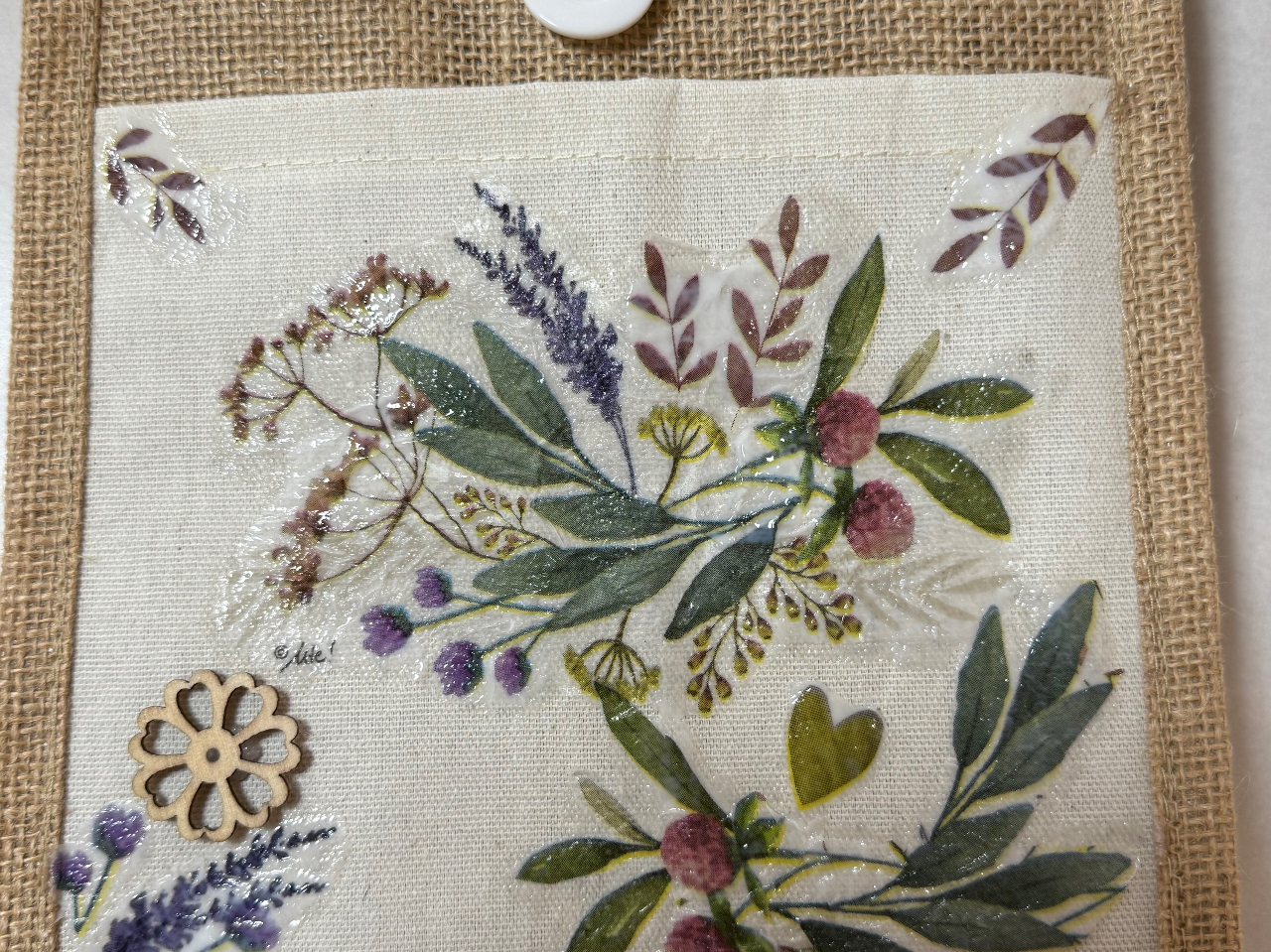 今人気のデコパージュ体験にぜひお越しくださいませ。