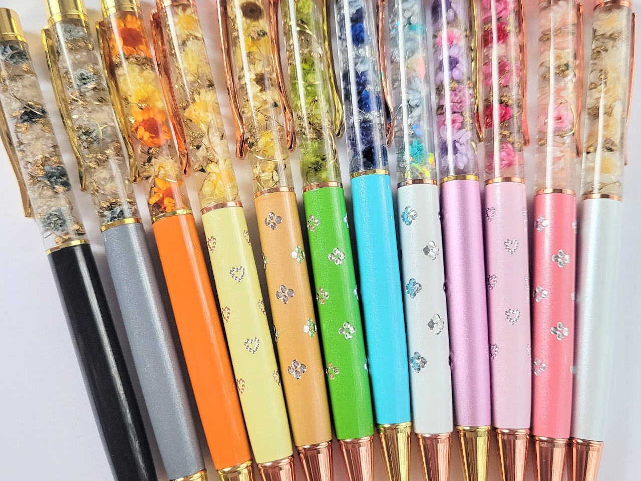 ボールペンは当日好きなものをお選びいただきます