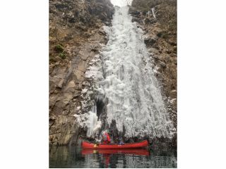 カヌーで氷爆を見に行こう!
