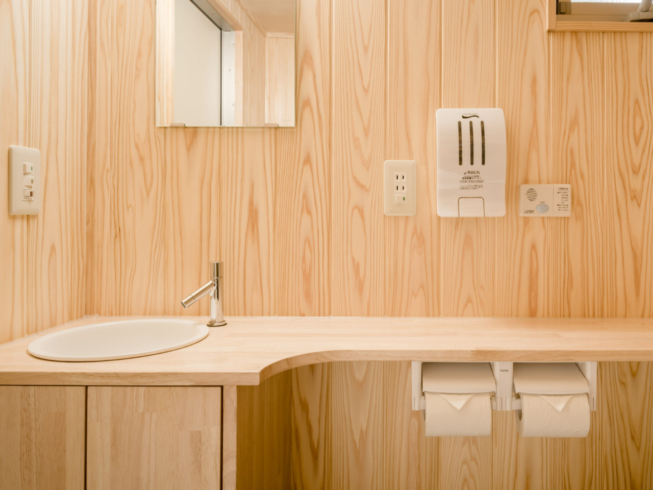 �g�C���͒ʏ�̊ȈՃg�C����2�{�ȏ�̍L��������܂��̂ł��q�l�ƈꏏ�ł̗��p���o���܂�