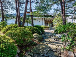 雪梁舎美術館正面