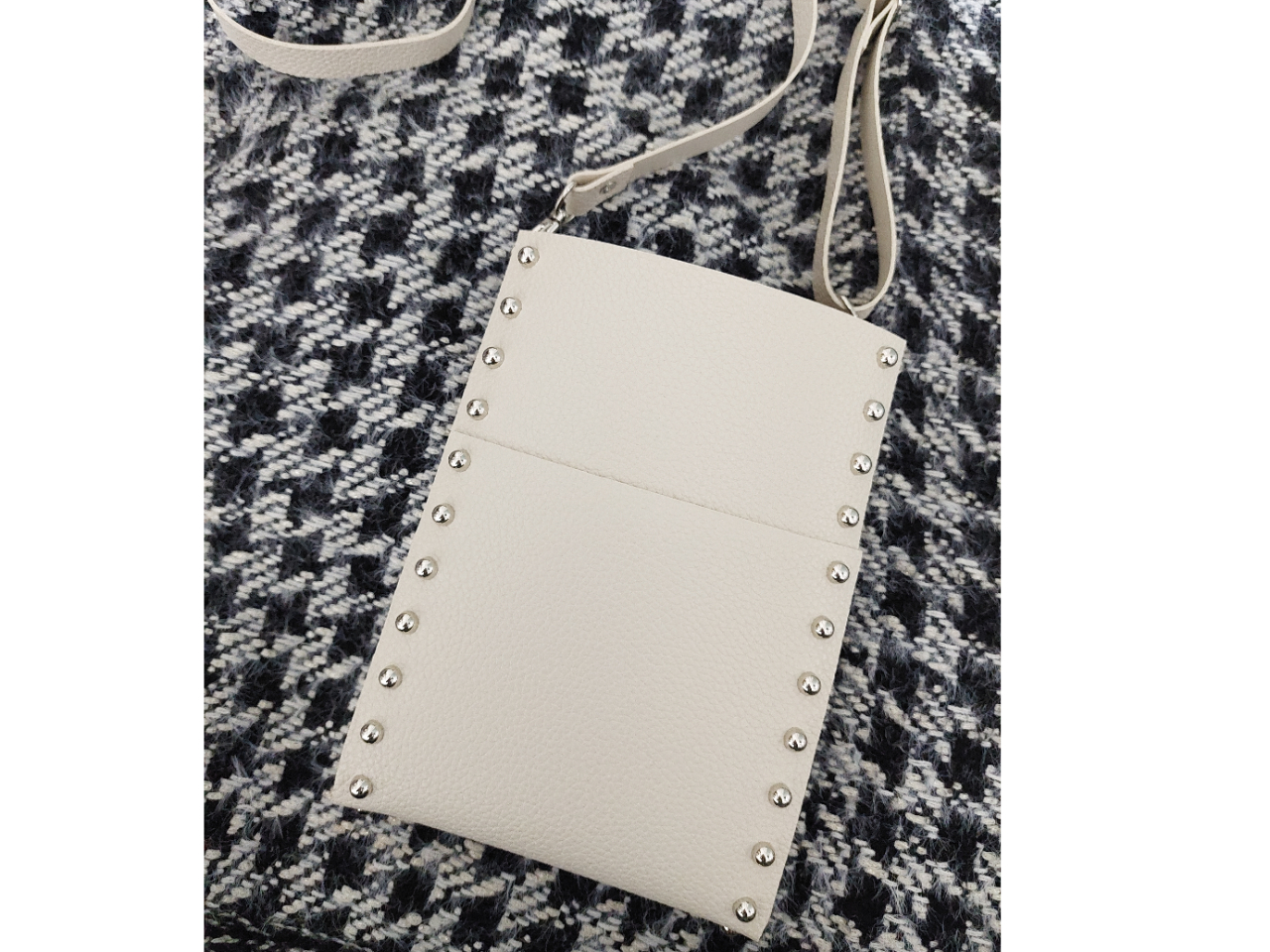 【新作ショルダーバッグ×縫わないレザーJuil】お好きなお色を選んで作れるショル...