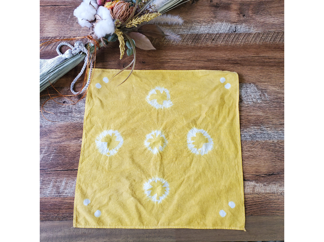 綿ハンカチの草木染(約43p×約43p)