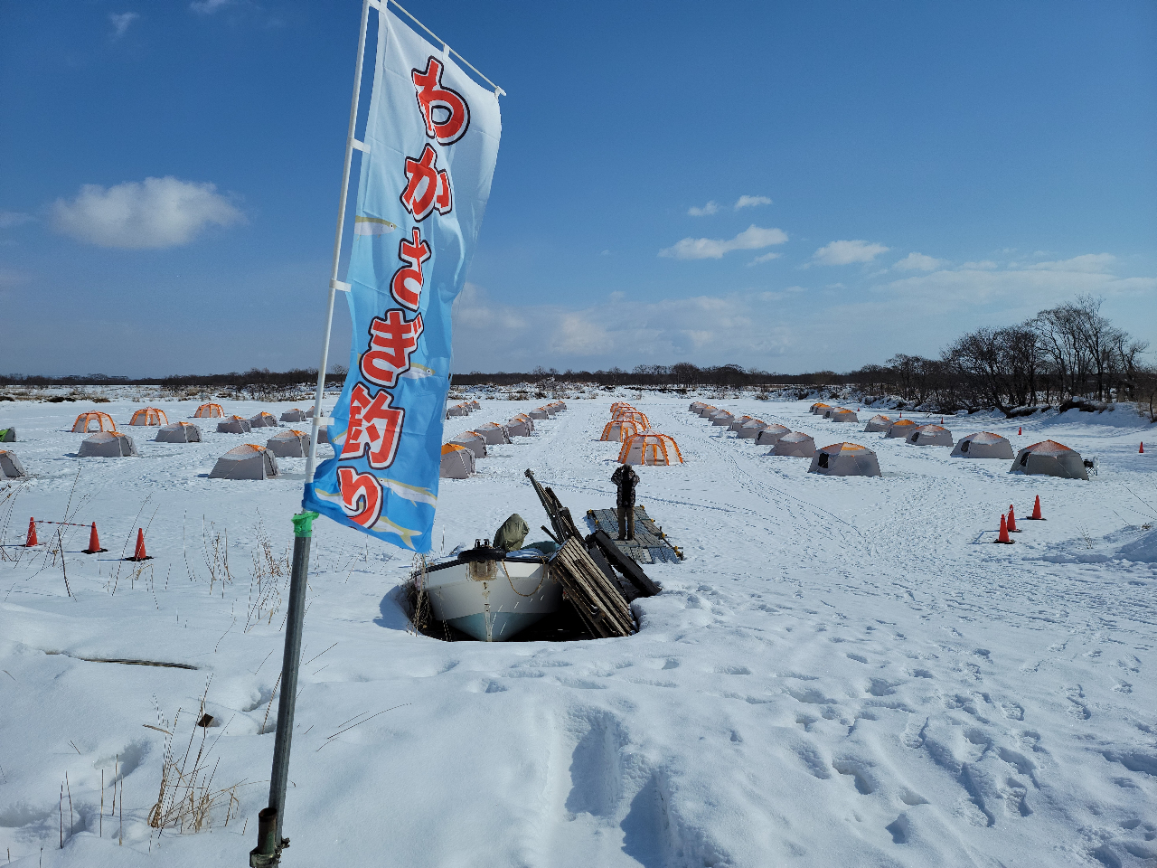 【2026年開催予定！】【手ぶらでOK！貸しテント付き♪】時間無制限◎ワカサギ釣...