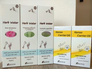 ハーブウォーターと植物油