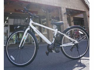 ・電動アシスト付 スポーツタイプ 23年7月納車の新車です!。パワーモードで28q、オートマティックモードで36q走行可能です!