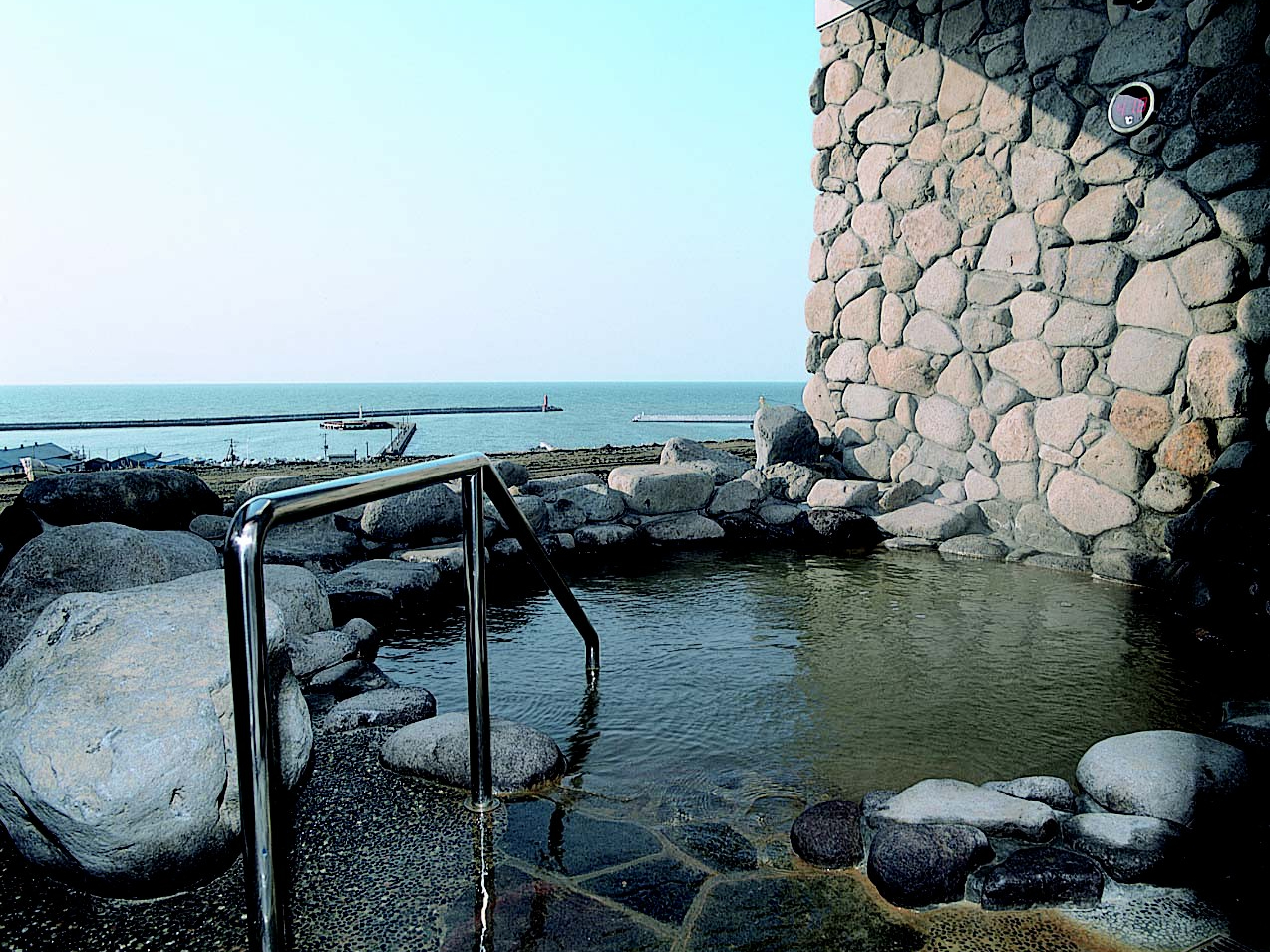 屋外露天風呂(男女日替り)