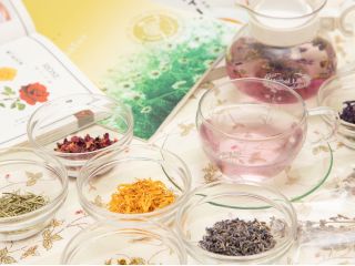 自分に合う様々なハーブティーを飲んで、味わって、体感してみよう♪