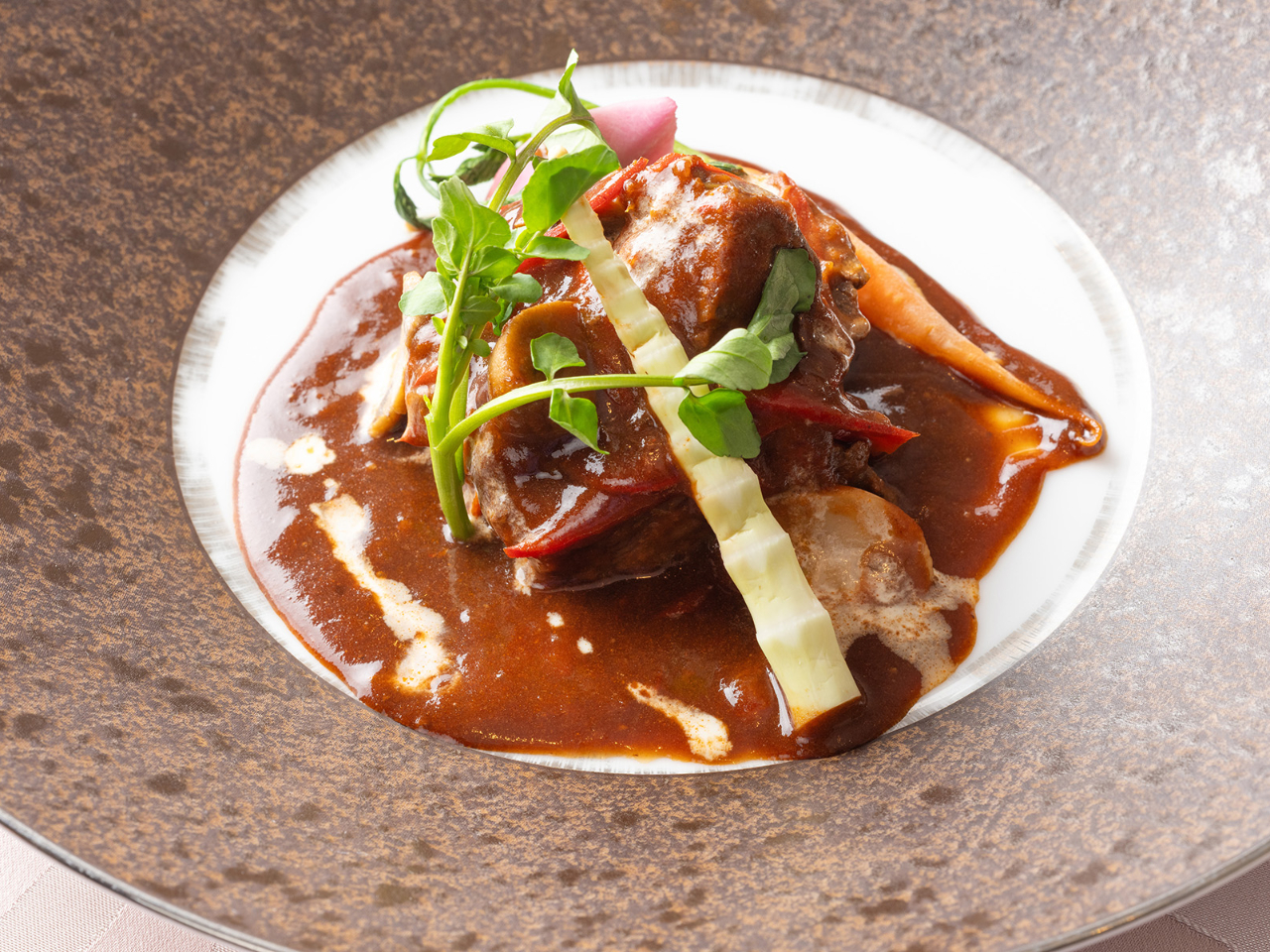 �y�`4�����b�I�ׂ郁�C��3000�~�R�[�X�z�����̃n���K���[���ύ��݁b�ʏ�3000�~�̂Ƃ��������������2800�~�ł��񋟂��Ă��܂��B